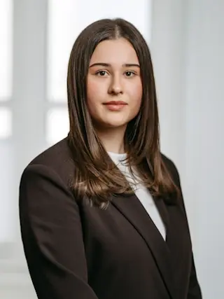 Greil_Rechtsanwalt_GmbH-Angelina